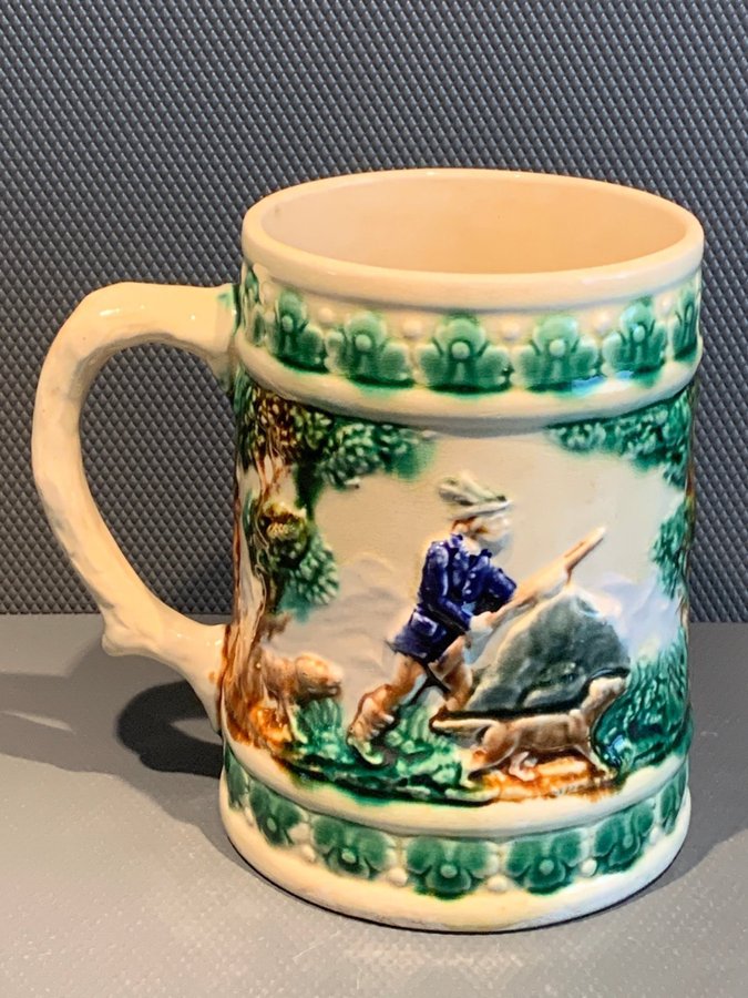 Rörstrand Majolica 1800-tal, ölstop med relief jaktmotiv