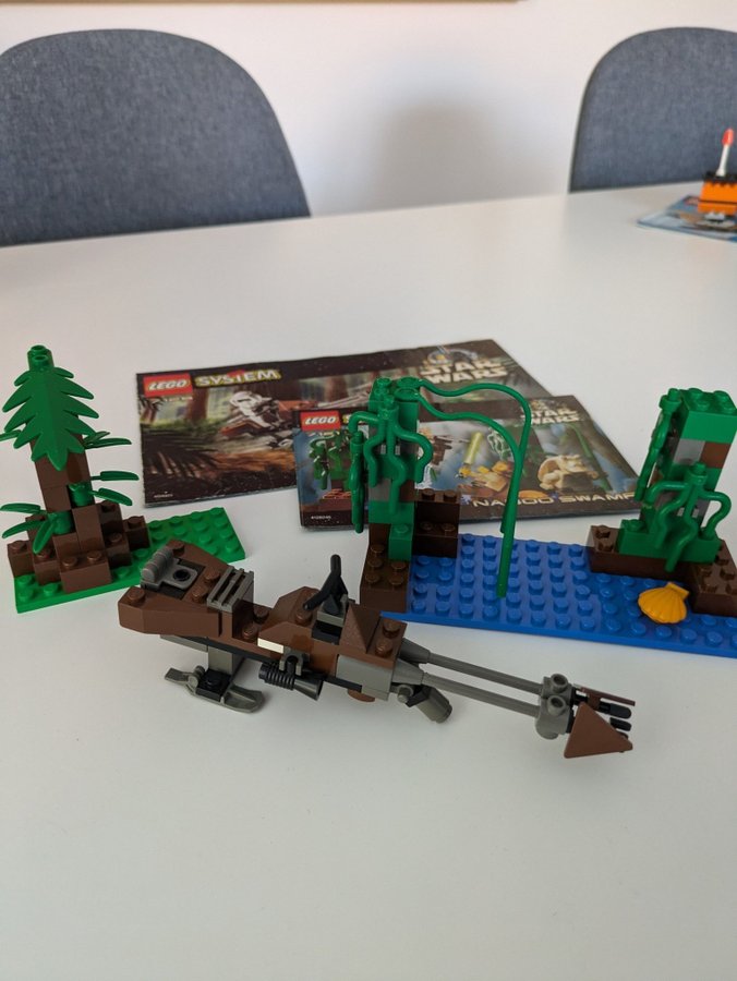 LEGO Star Wars Naboo Swamp och Endor Speeder Bikes