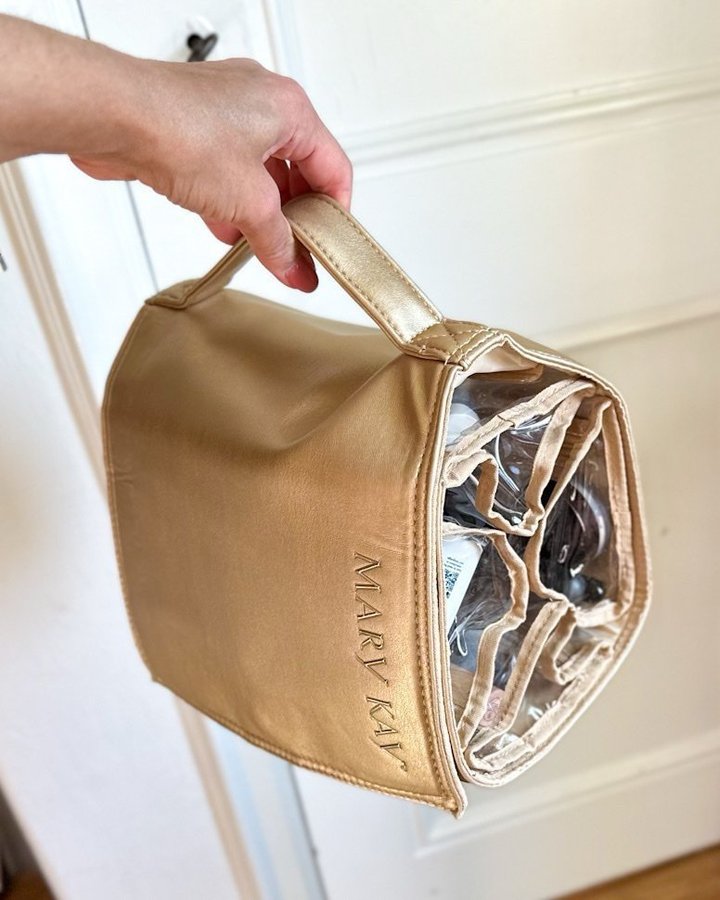 Mary Kay® Roll-Up Bag – Limited Edition i guld