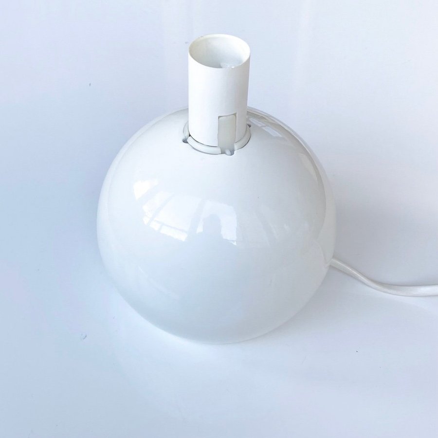 Vintage IKEA; klotlampa Artilux 90-tal Vit