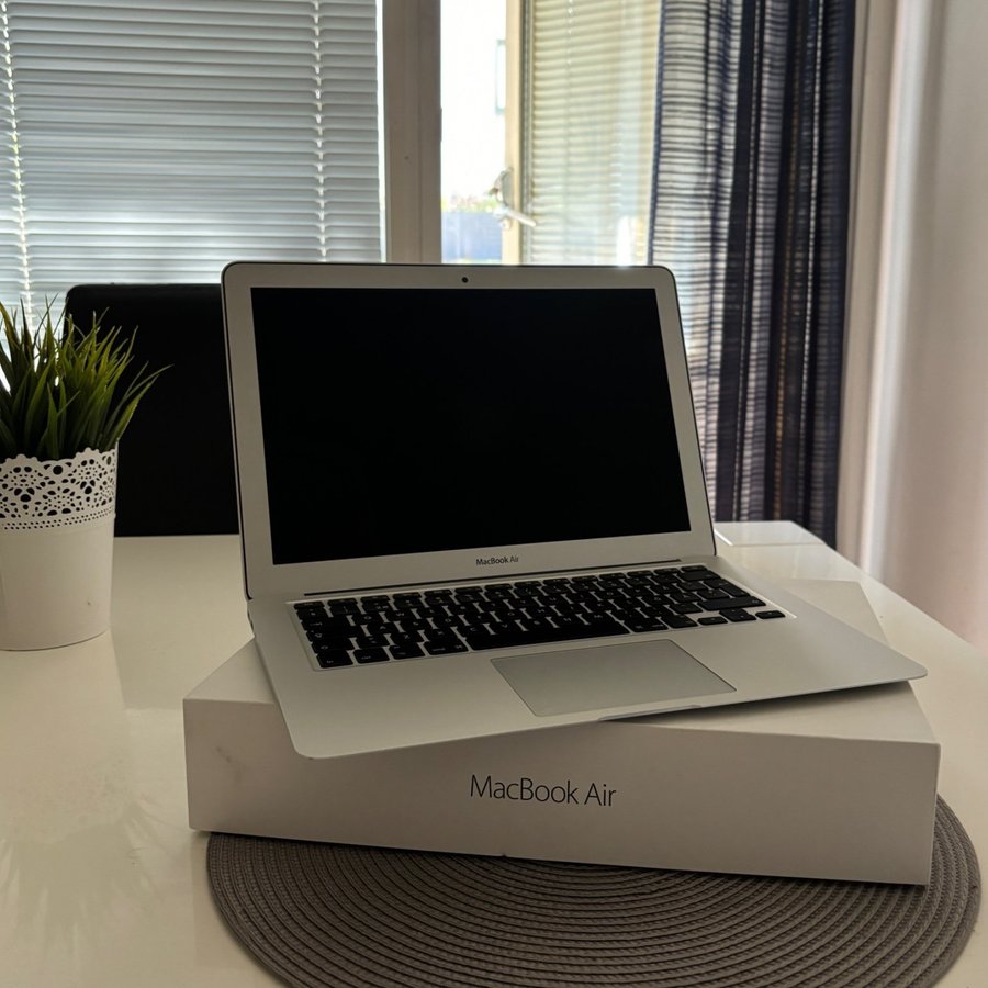 MacBook Air 13 tum