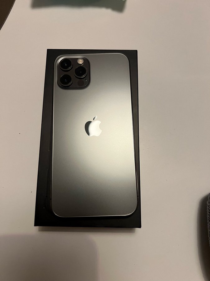 Jättefin iPhone 12 pro 5g Graphite 128GB