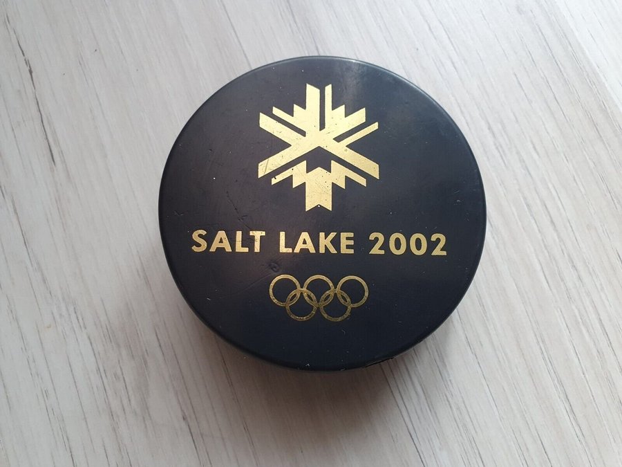 Eishockey Puck Olympic Games 2002 Slovakia Olympic Team made In Slovakia