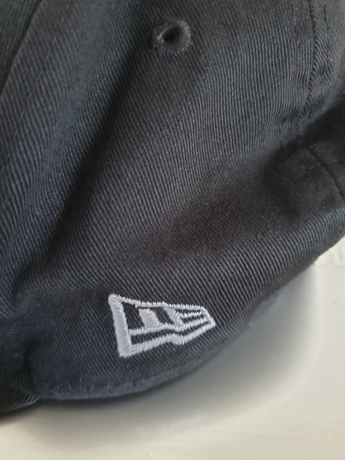 New Era svart keps