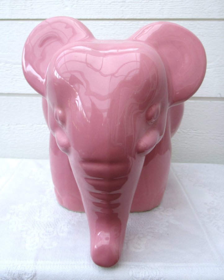 Stora elefanten Jie Keramik Gantofta rosa retro 80-tal etikett kitsch elefant