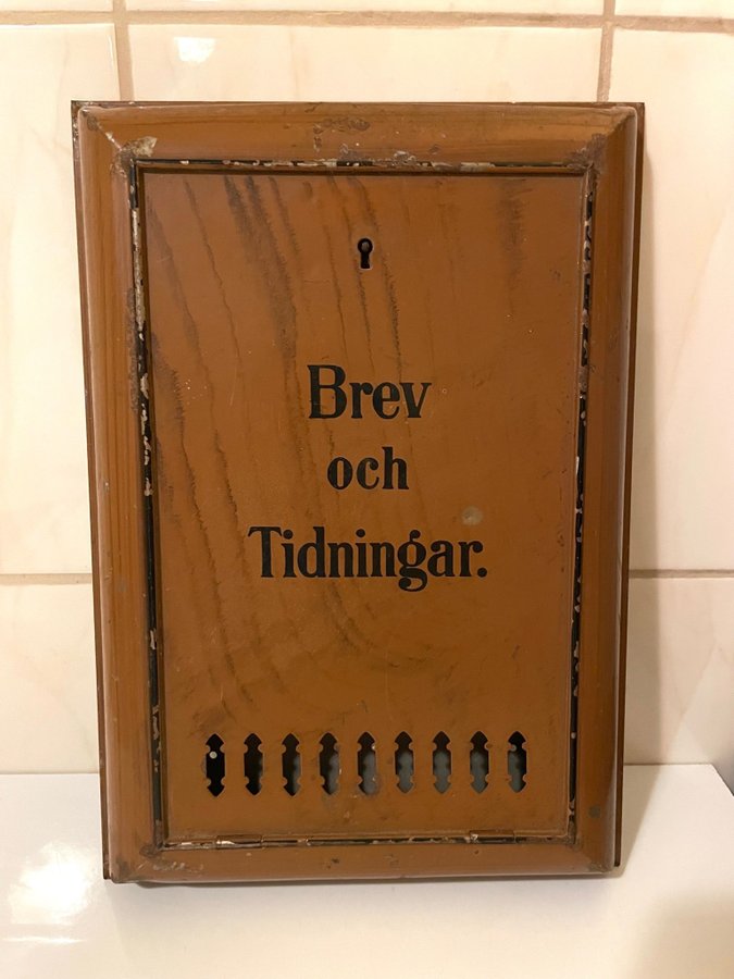 Vintage brevlåda i plåt