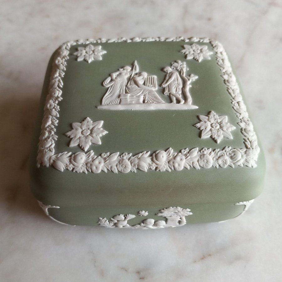 Vintage Wedgwood Jasperware Trinket Box