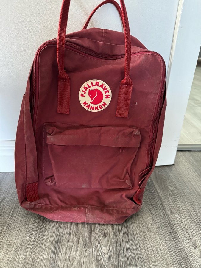 Fjällräven Kånken vinröd