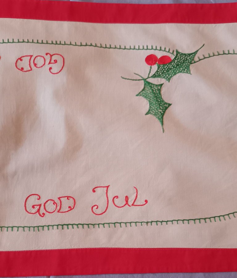 Julduk med broderi