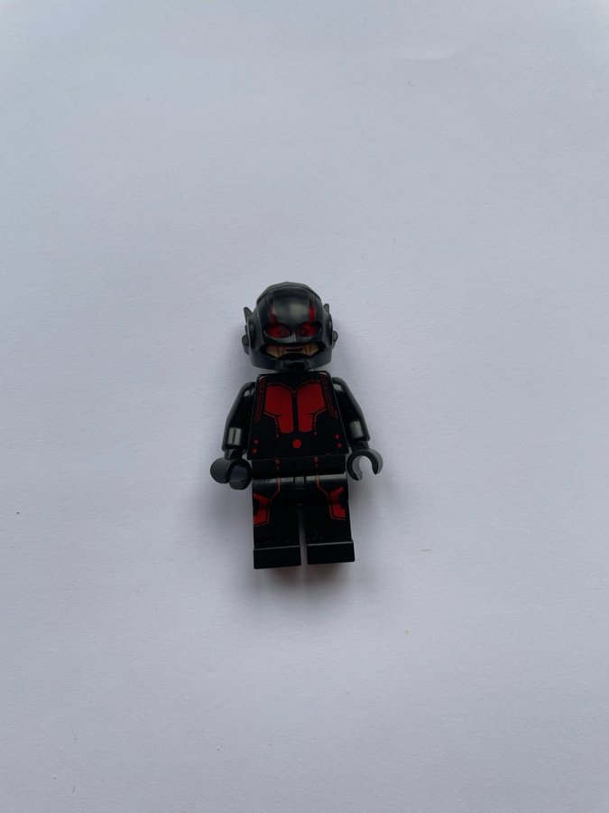 Lego Marvel Minifigur - Ant-Man (Hank Pym)