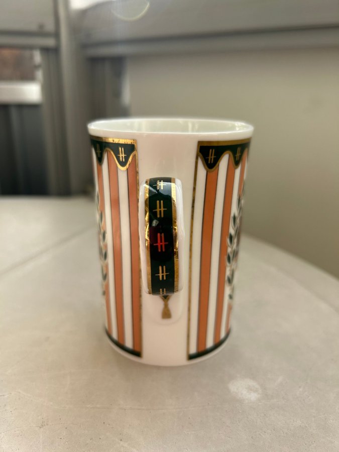 Harrods Mugg. Retro