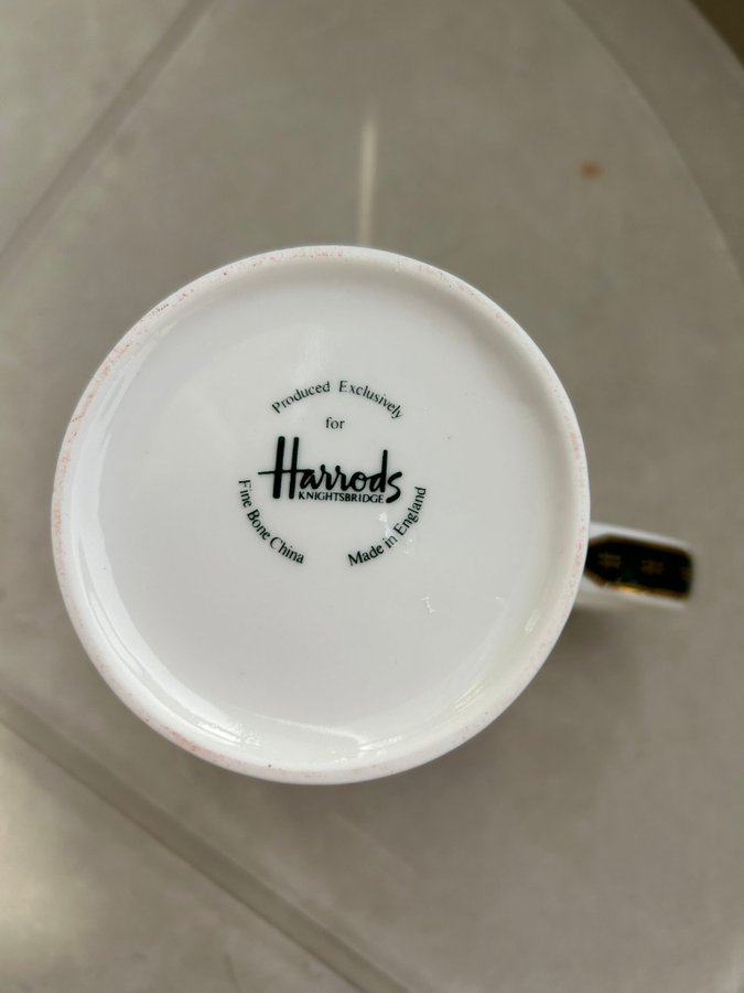 Harrods Mugg. Retro