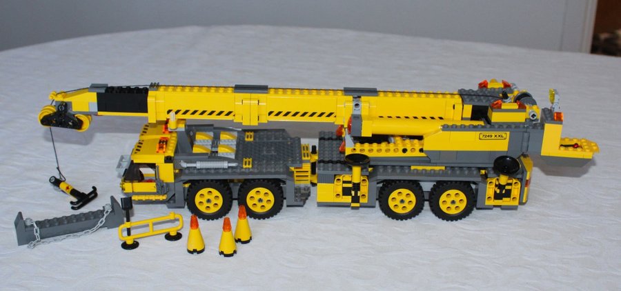 LEGO CITY CONSTRUCTION 7249 XXL MOBILE CRANE