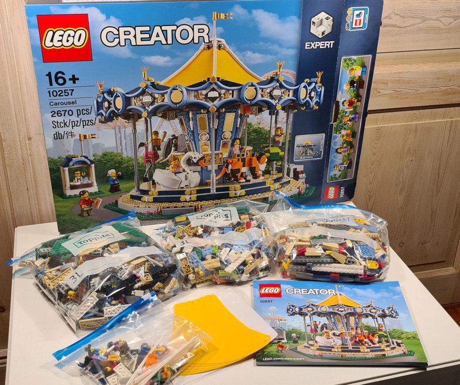 LEGO Creator Expert 10257 Carousel - Komplett