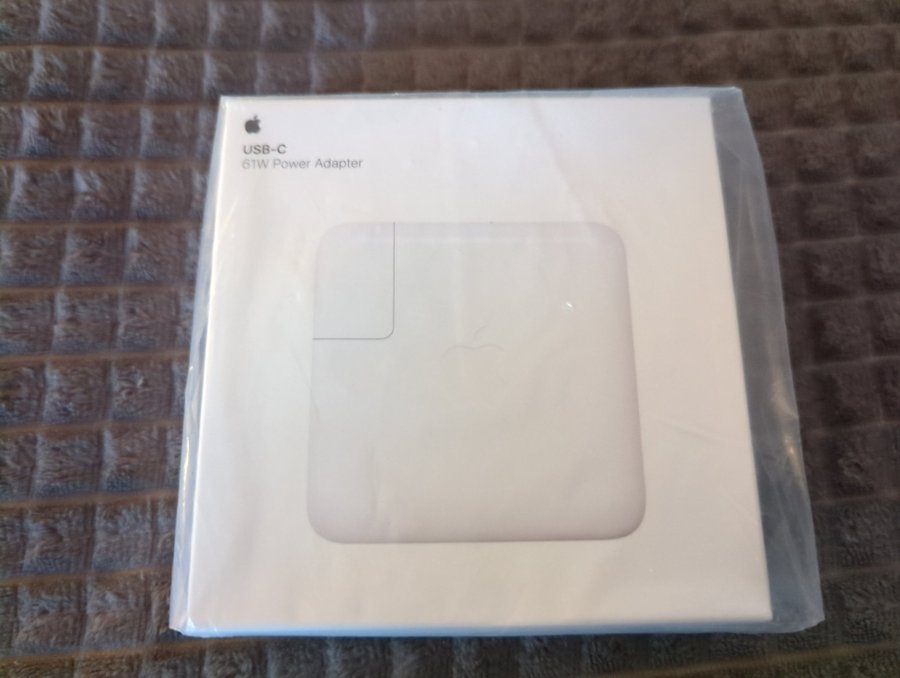 Apple 61W USB-C strömadapter Apple MRW22ZM/A, ny i oöppnad förpackning!