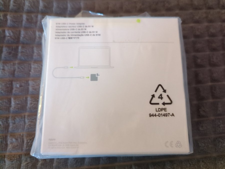 Apple 61W USB-C strömadapter Apple MRW22ZM/A, ny i oöppnad förpackning!