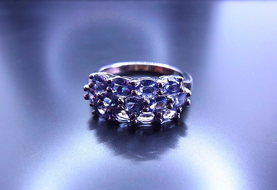 DESIGNER TANZANITE COCTAIL - RING HARRY IVENS.