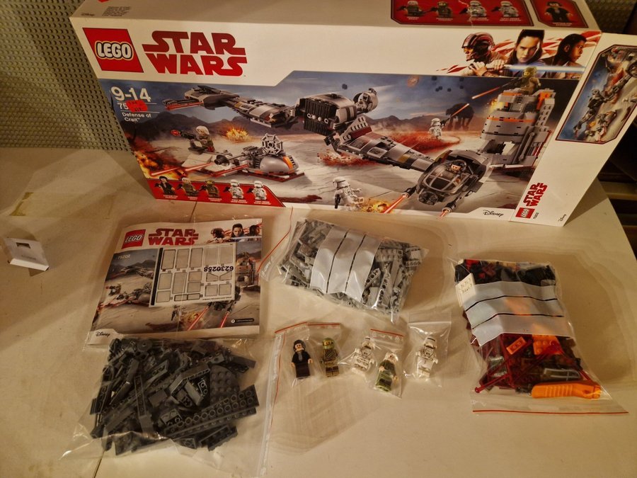 LEGO Star Wars - 75202 Defense of Crait