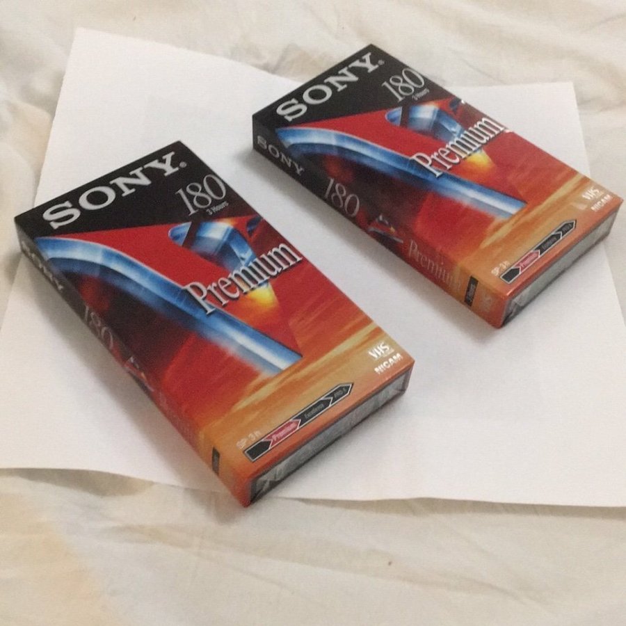 2 st Sony VHS-kassetter 180 min Premium