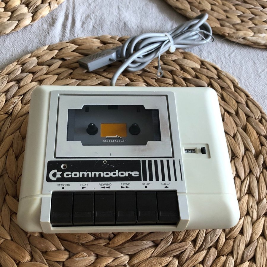 Commodore Datassette C64 C128 VC20 Japansk FFungerande