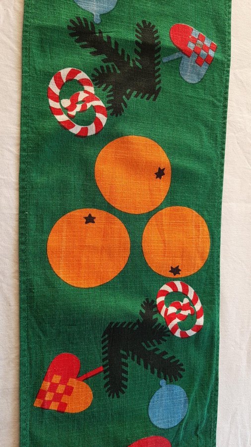 TRYCKT JULDUK JULGOTT GAMLESTADEN LÖPARE RETRO 145 X 18,5 CM I FINT SKICK