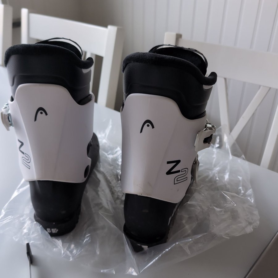 HEAD Z2 Ski Boots Size 215