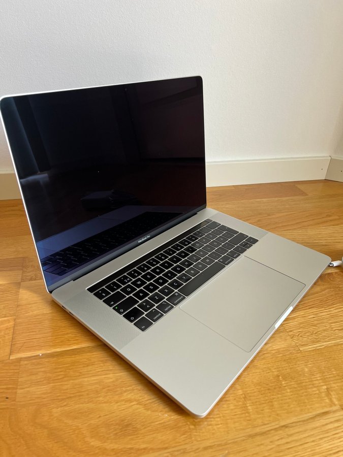 Apple MacBook Pro 15" (2018) Touchbar