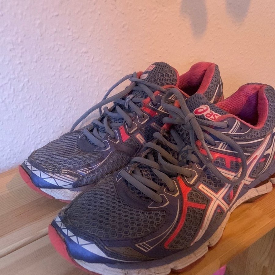 Asics GT-2000 Löparskor Storlek 41,5