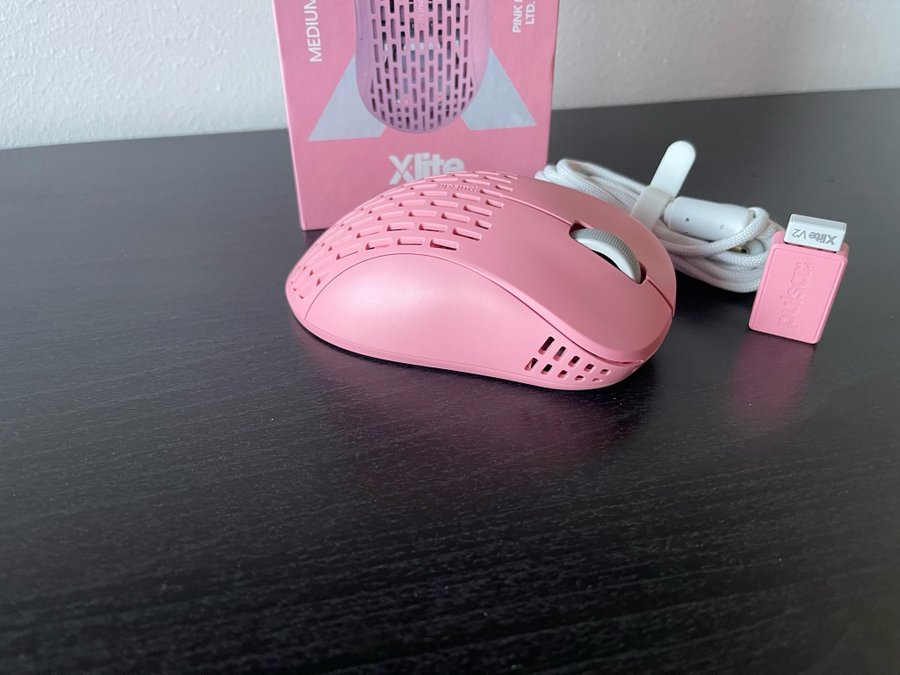 Pulsar Xlite v2 Competition Wirless Gaming Mouse Limited Pink Edition