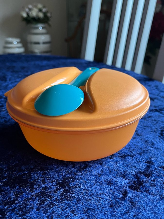 Tupperware Ny matlåda med sked 600 ml