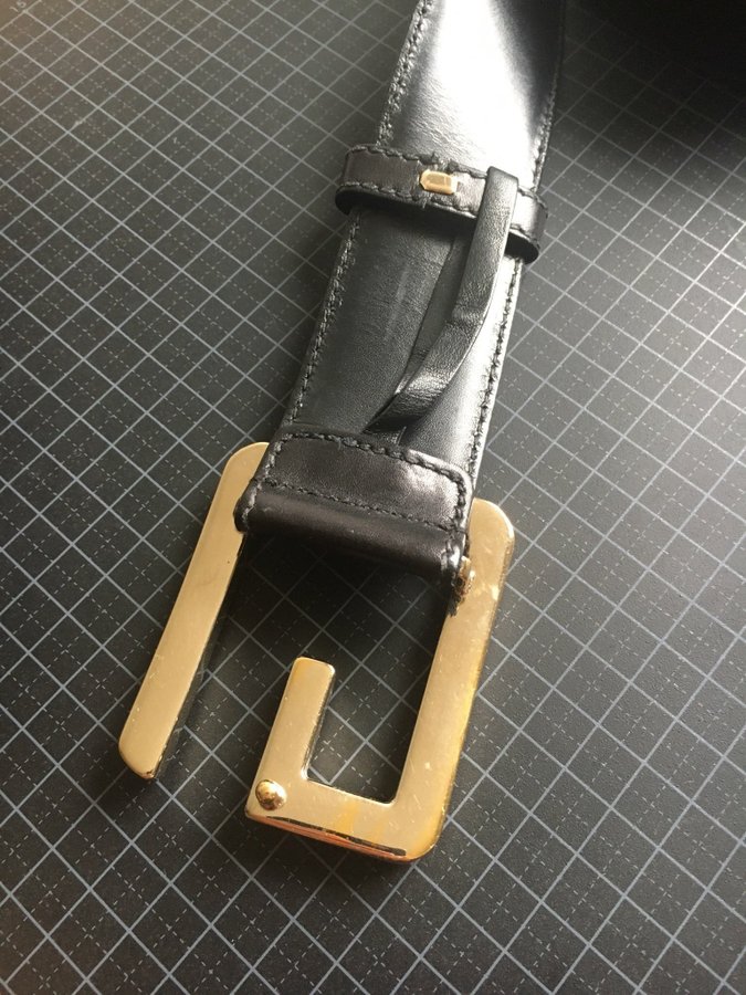 GUCCI Square Logo Belt