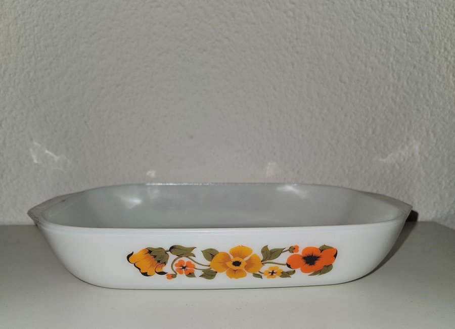 Blomstermønstret ovnfast fad jaj pyrex