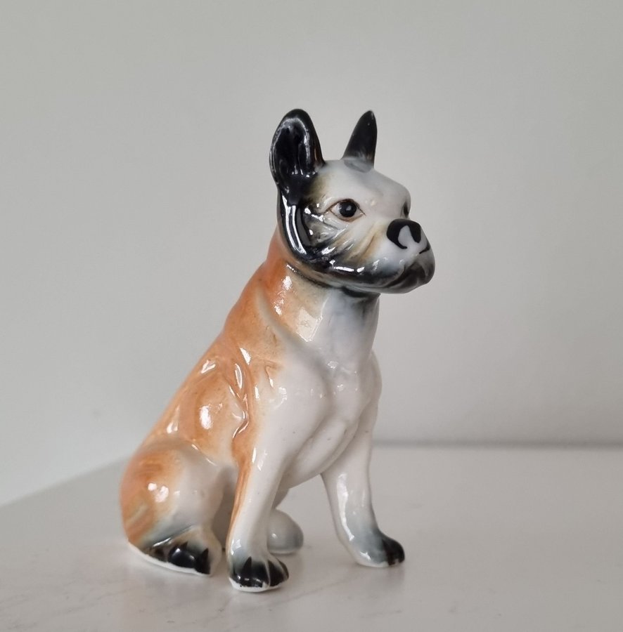 Vintage retro figurin hund benporslin etikett