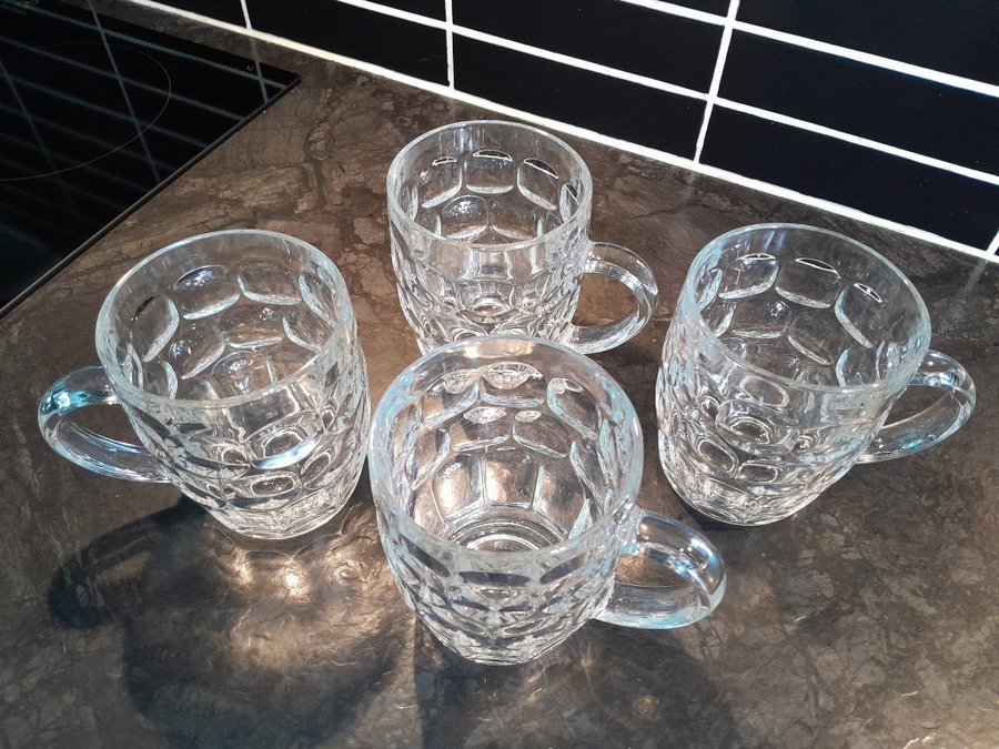 4 st Mycket fina Glas-sejdlar m handtagFelfria H: 12 cm D: 93 cm Knappt anv