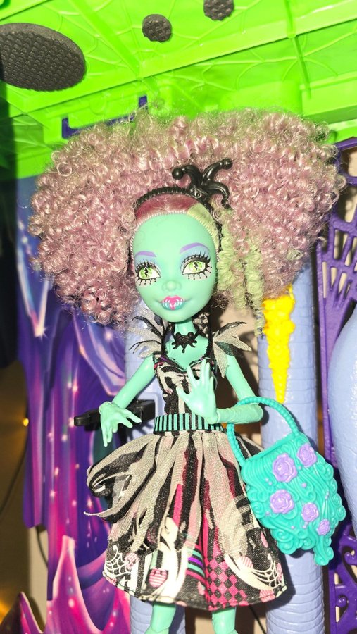 Monster High - Honey Swomp - Freak du chic - begagnad skick