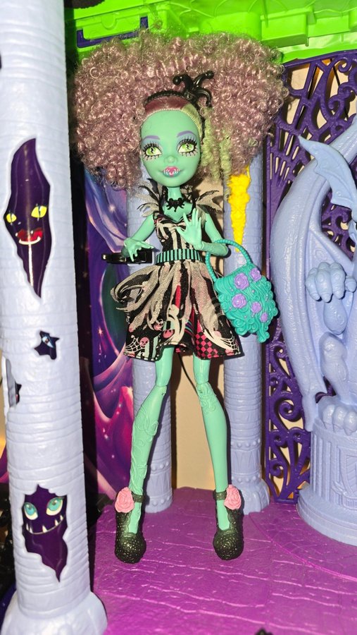 Monster High - Honey Swomp - Freak du chic - begagnad skick