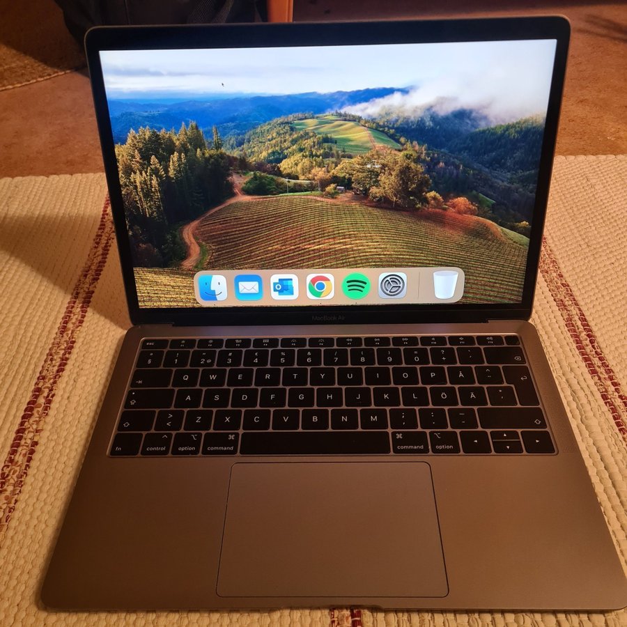 MacBook Air 13 tum 2019 space gray