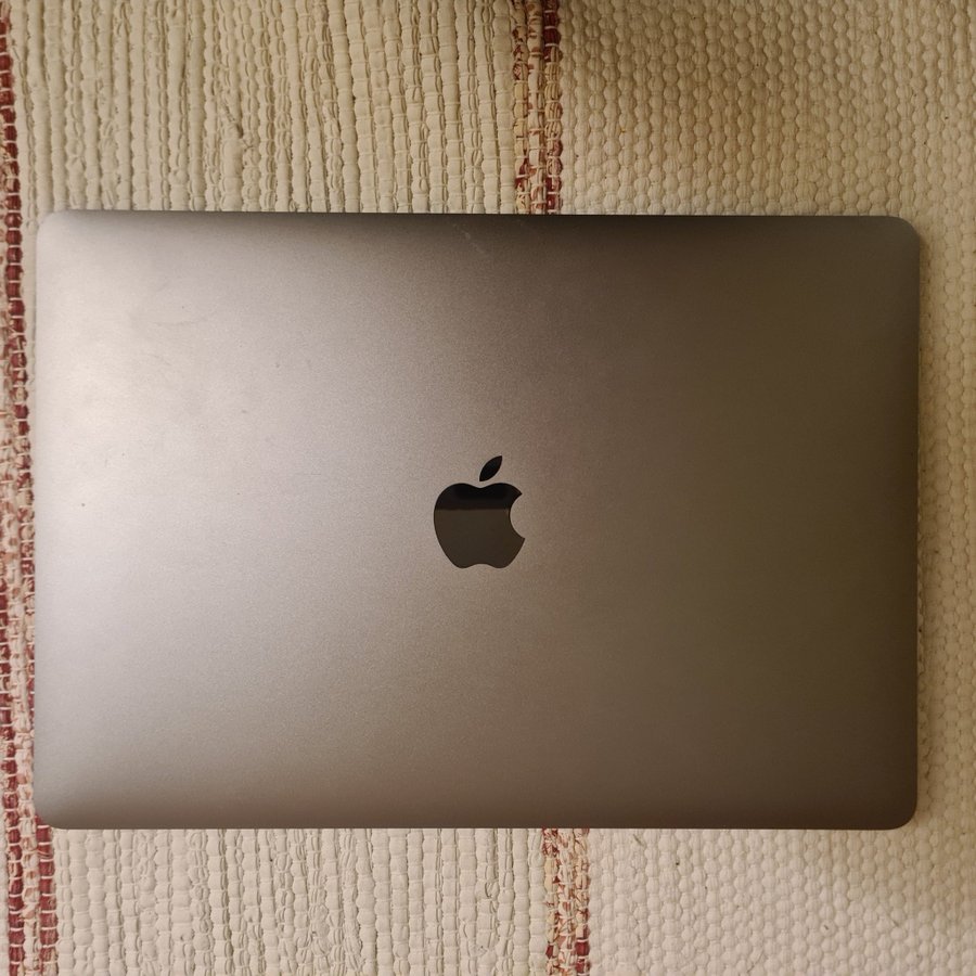 MacBook Air 13 tum 2019 space gray