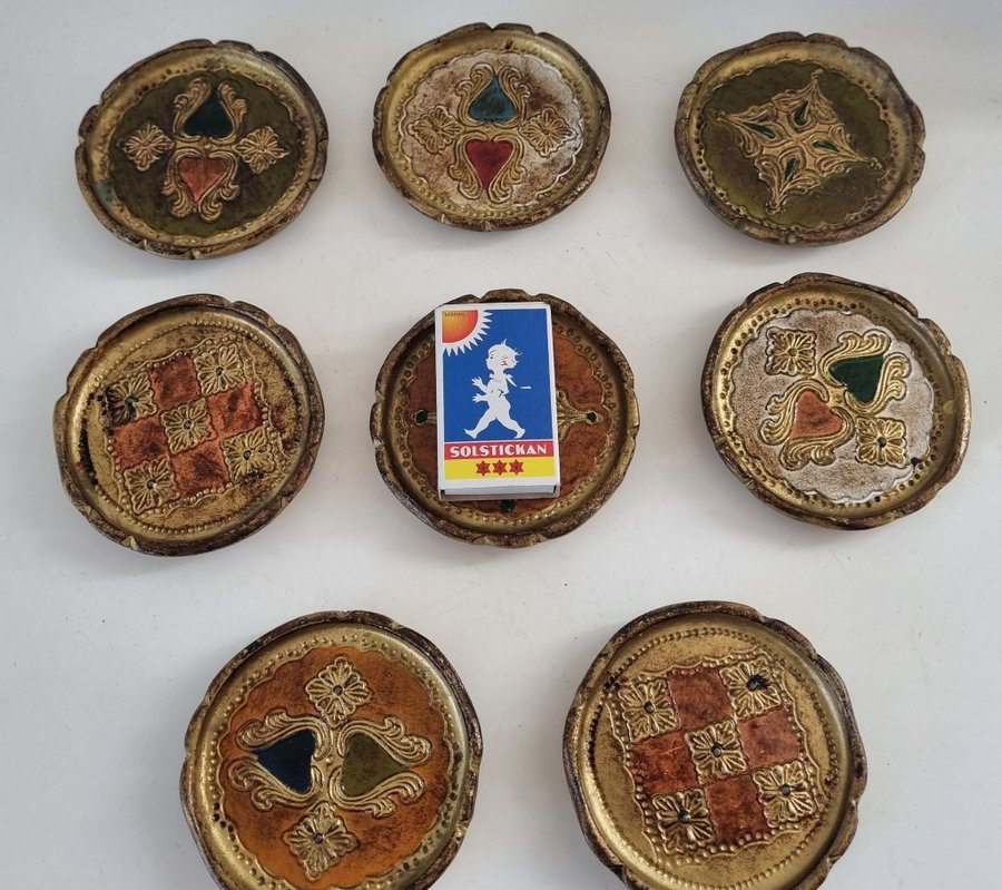 8 st vintage Florentine coasters från Italien - 60-talet - Ø84 mm