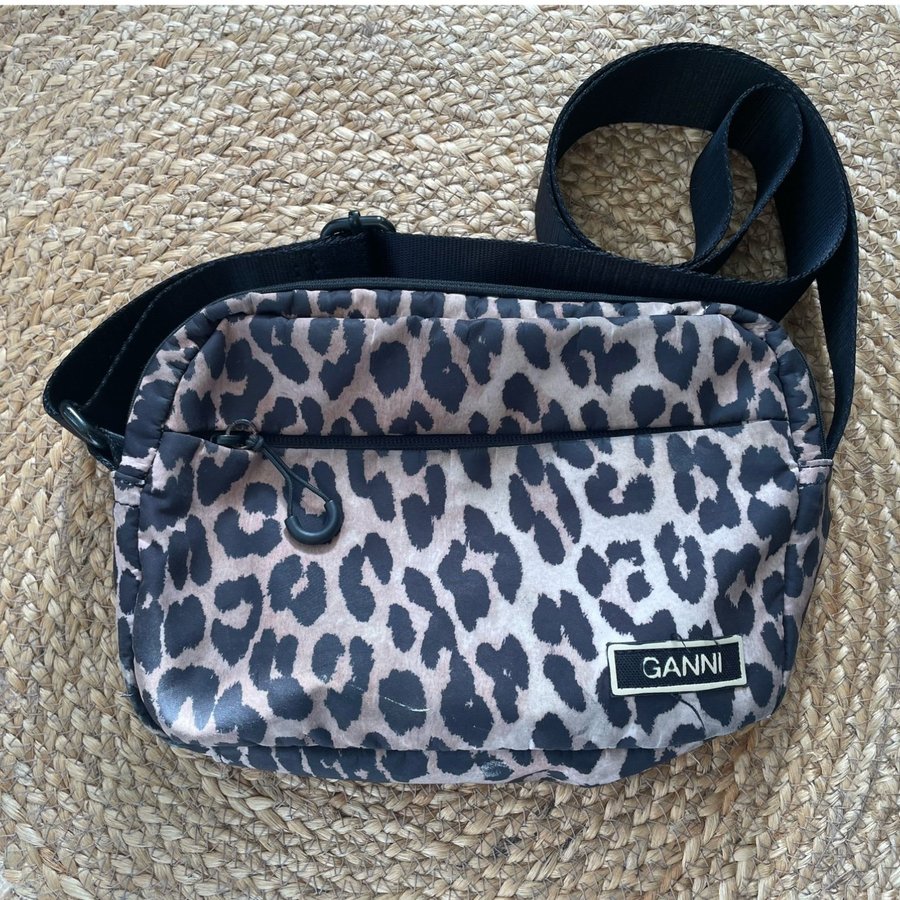 Ganni - shoulder bag - leopard - festival bag