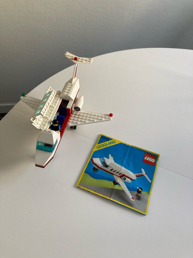 LEGO 6368 Klassiskt passagerarflygplan från 1985