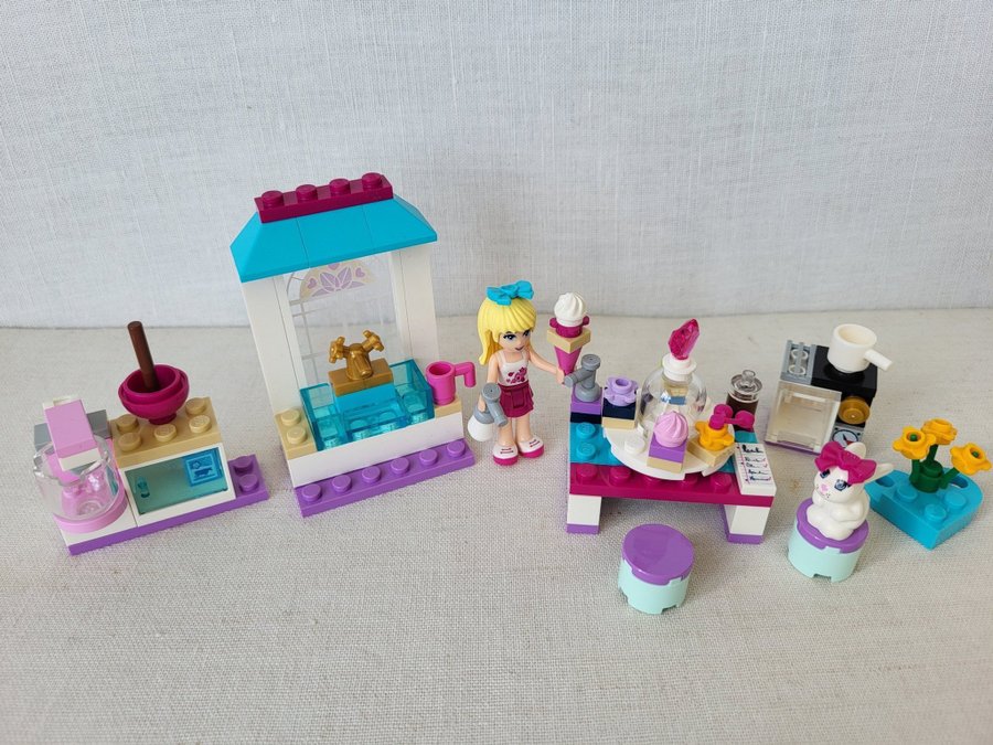 LEGO Friends 41308 - StephanieGlasseria