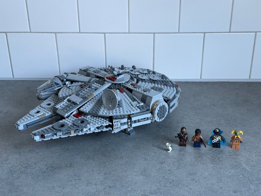 LEGO Star Wars 75257 Millennium Falcon