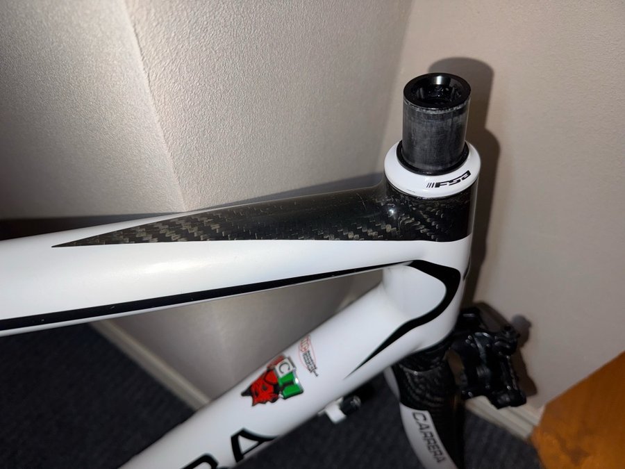 Landsvägscykel endast ram* kolfiberram* DURA-ACE, Fizik sadel, Italiensk Large