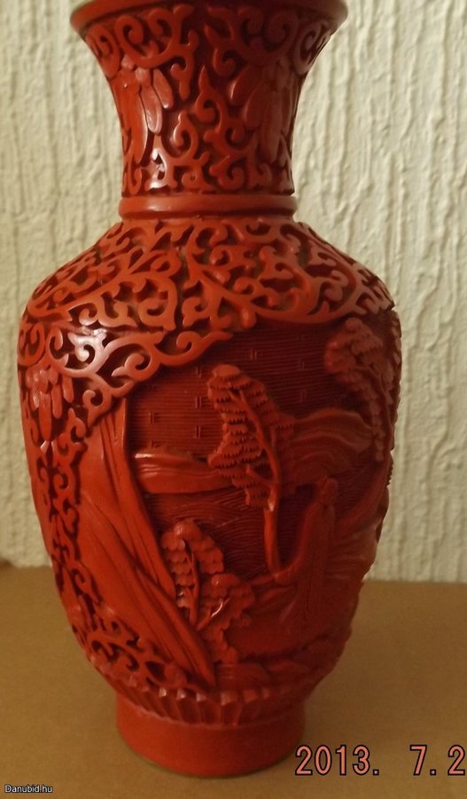 Chinese - cinnabar vase - human representation - 17 cm - Kina