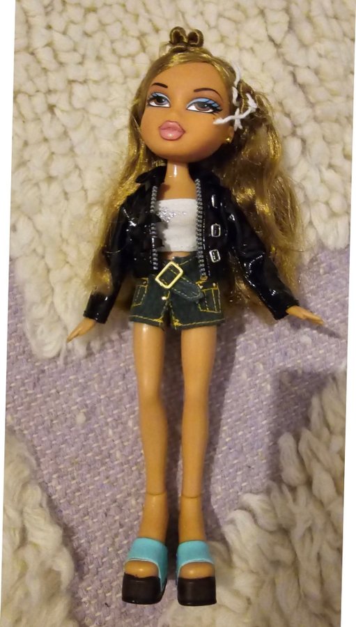 Bratz docka Yasmin