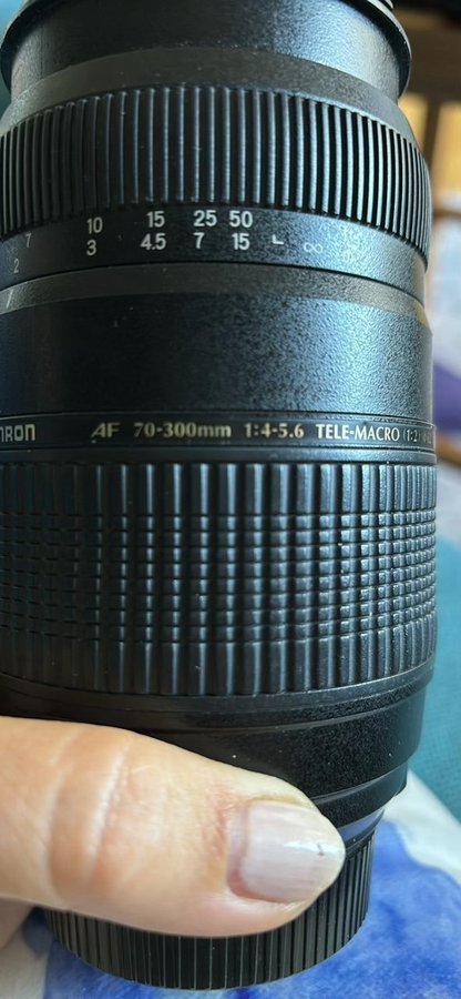 Tamron AF 70-300mm 1:4-5.6 Di LD Tele-Macro Objektiv