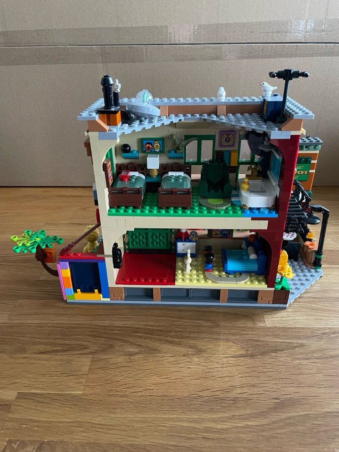 LEGO® Ideas 21324 - Sesam Street (öppnad förpackning )