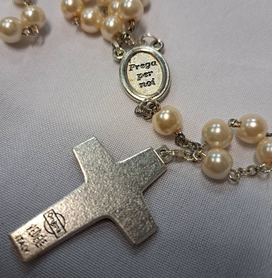 Vedele Good Shepherd Cross Rosary With box with image of the Holy Family