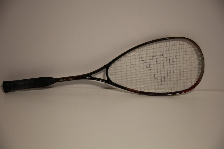 Dunlop Pulsar 440 Squashracket i mycket fint skick